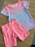 CONJUNTO BLUSA MANGA CURTA CORAÇÃO E SHORT LEGGING MALHA RESPIRÁVEL UV50+ MENINA INFANTI - ROSA