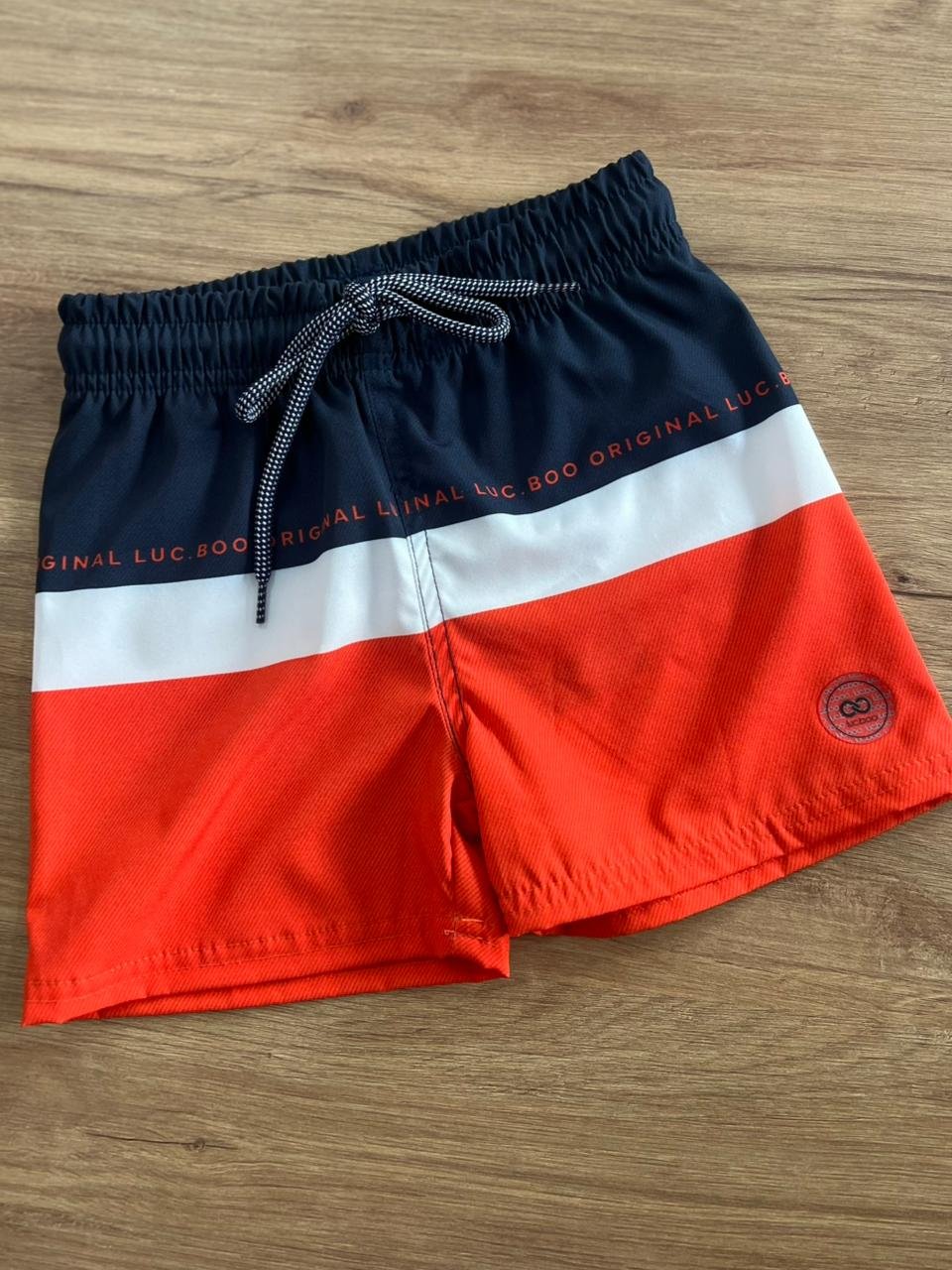 BERMUDA LISTRAS NYLON CORDÃO MENINO LUC BOO - MARINHO/LARANJA