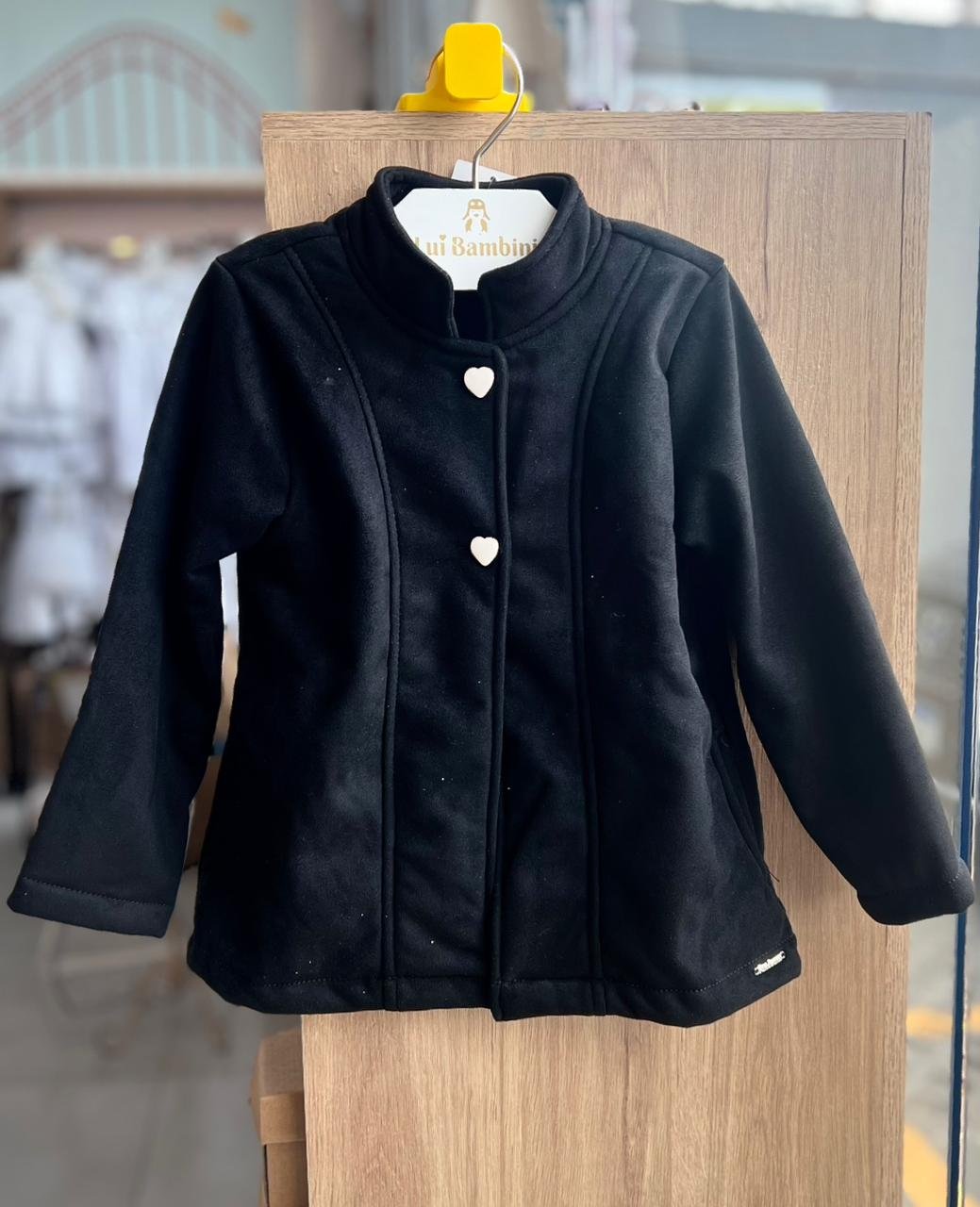 CASACO MANGA LONGA BOTÕES CORAÇÃO SUEDE CARNEIRINHO MENINA HAVE FUN - PRETO