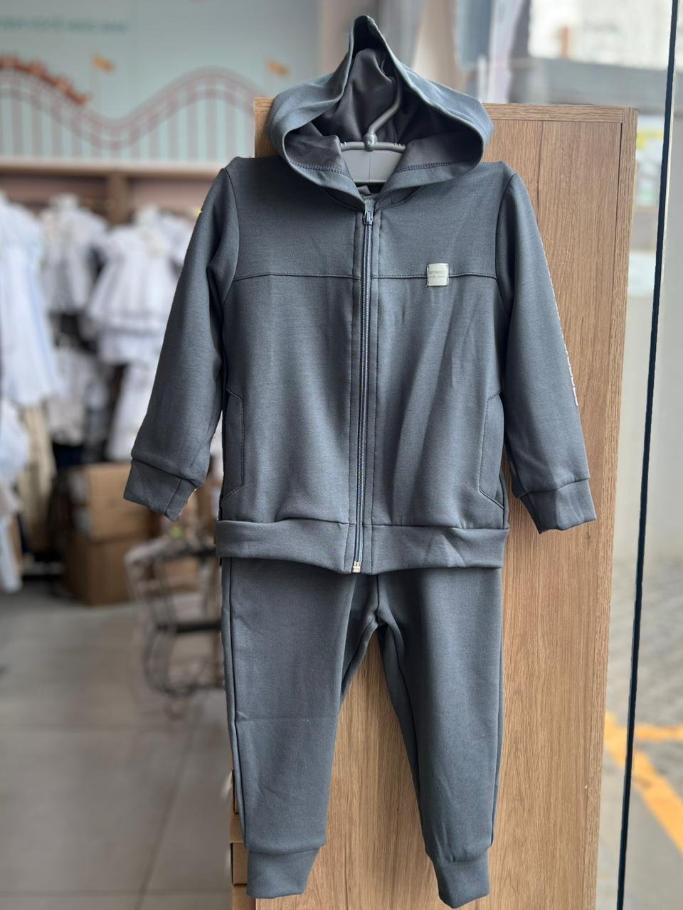 CONJUNTO JAQUETA MANGA LONGA TÉRMICA CAPUZ ZÍPER BOLSO MOLETOM E CALÇA MENINO HAVE FUN - CINZA ESCURO