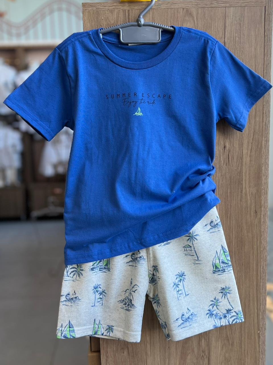 CONJUNTO CAMISETA MANGA CURTA SUMMER ESCAPE BARCO A VELA E BERMUDA MOLETOM MENINO PULLA BULLA - AZUL/AREIA