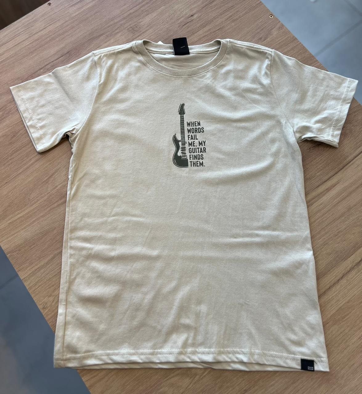 CAMISETA MANGA CURTA WHEN WORD GUITARRA MENINO PULLA BULLA - BEGE
