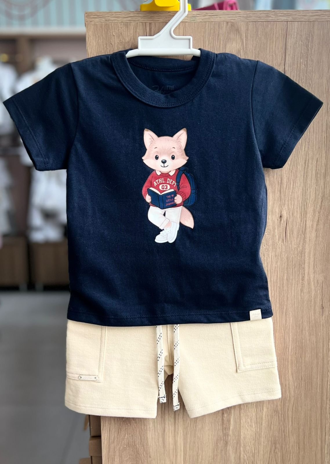 CONJUNTO CAMISETA MANGA CURTA RAPOSA ESCOLA E BERMUDA MOLETOM MENINO JOHNNY FOX - MARINHO/BEGE