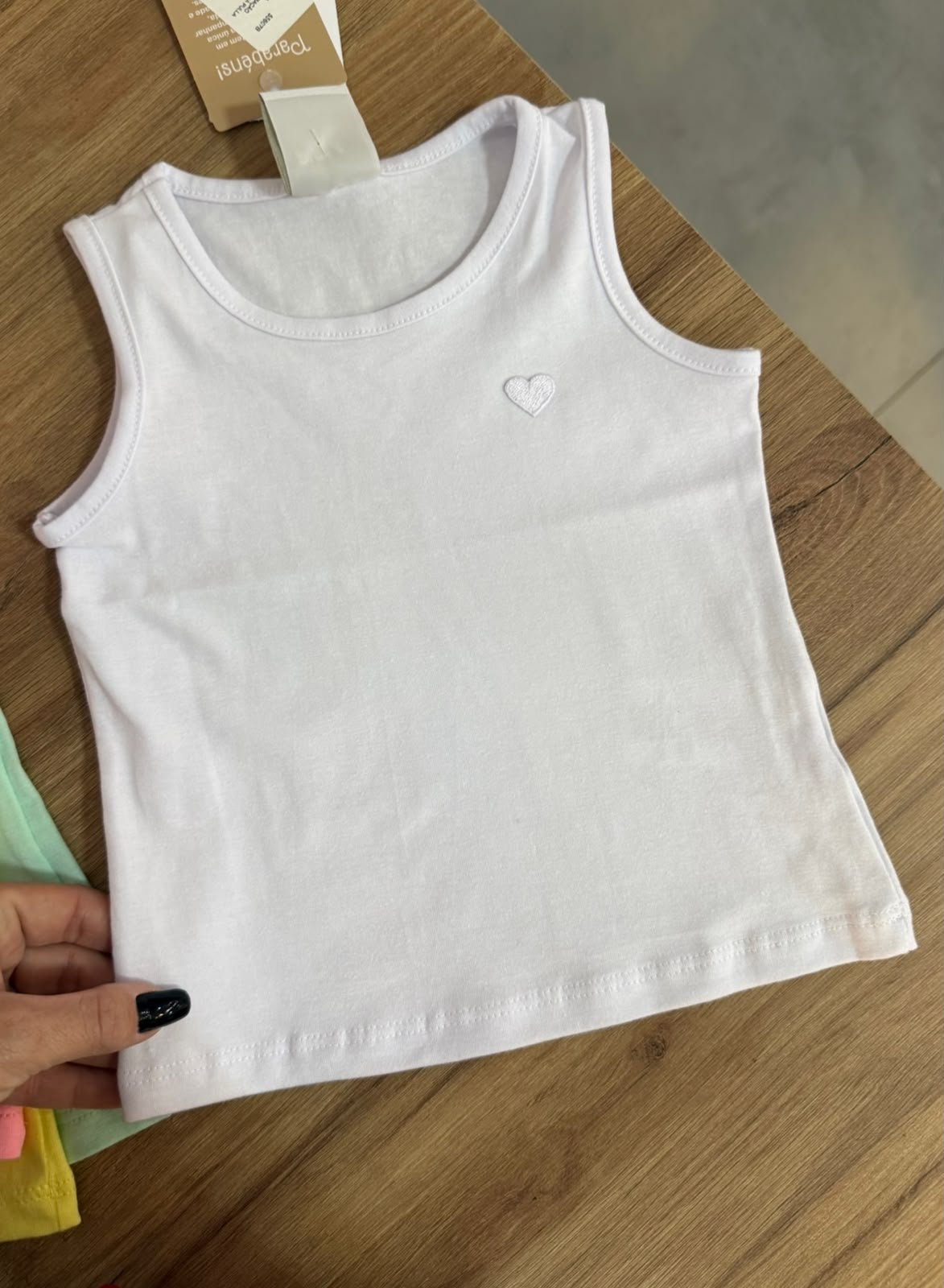 BLUSA REGATA MINIMALISTA CORAÇÃO BÁSICA LISA MENINA PULLA BULLA - BRANCO