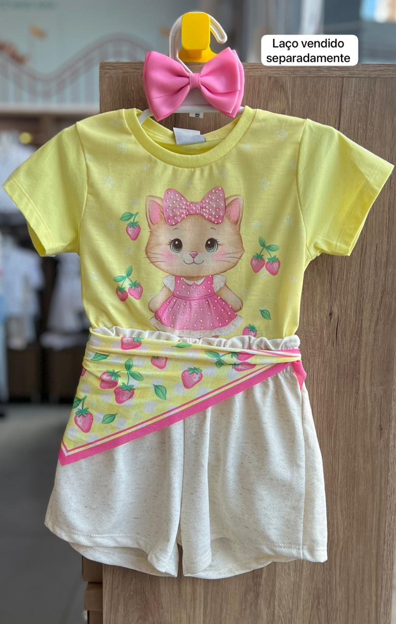 CONJUNTO BLUSA MANGA CURTA GATINHA STRASS E SHORT CINTO LENÇO MENINA PULLA BULLA - AMARELO/AREIA