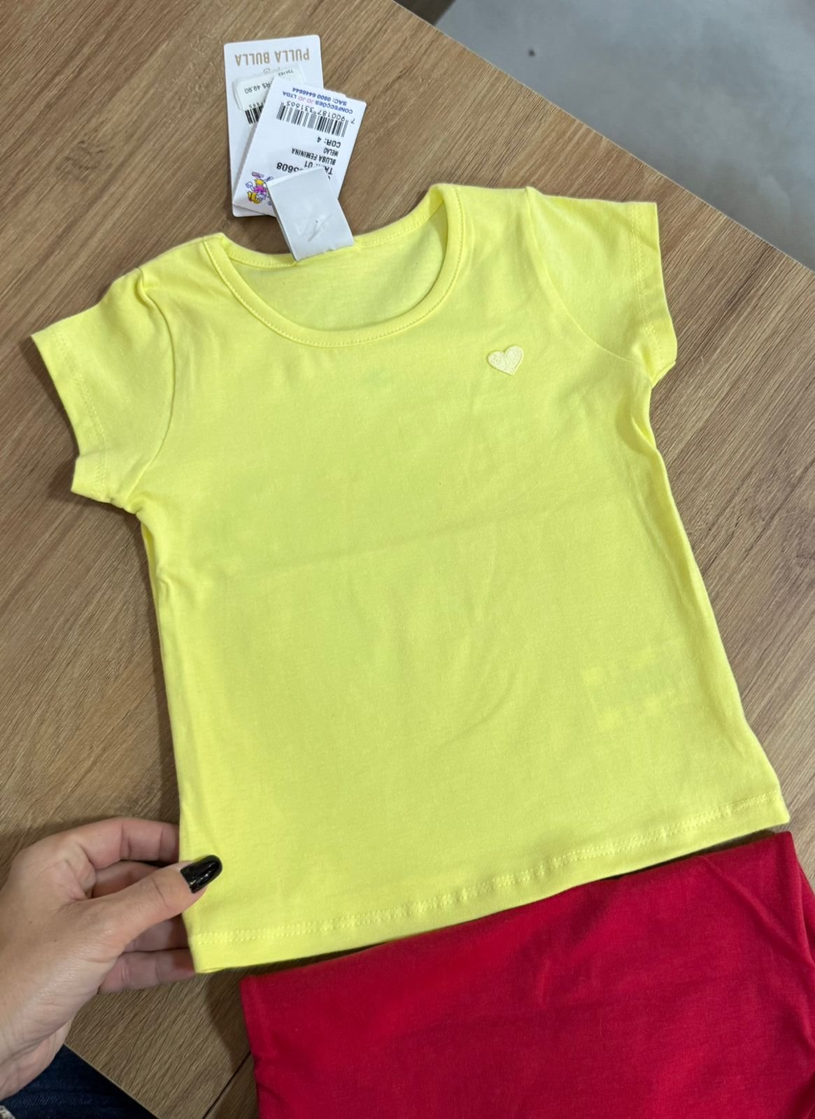 BLUSA MANGA CURTA MINIMALISTA CORAÇÃO BÁSICA LISA MENINA PULLA BULLA - AMARELO