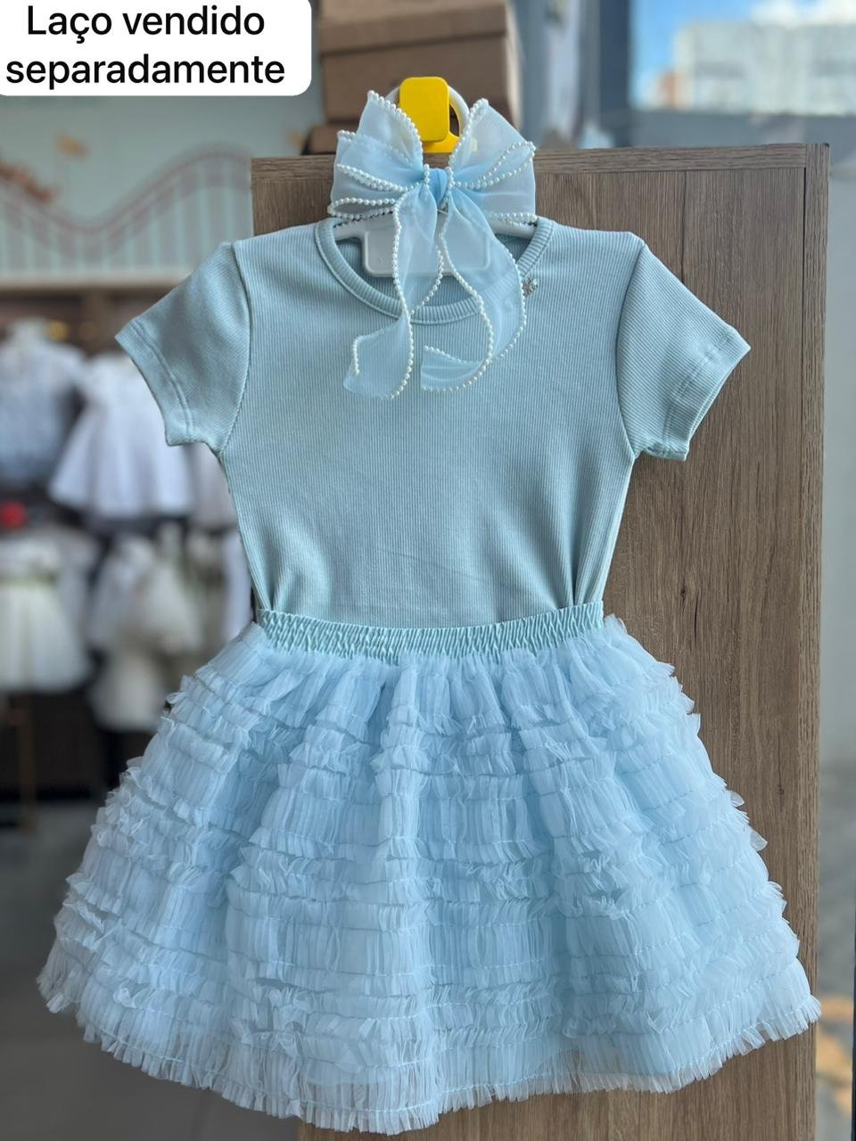 CONJUNTO BLUSA MANGA CURTA CANELADA MINIMALISTA STRASS E SAIA TULE MENINA PETIT CHERIE - AZUL