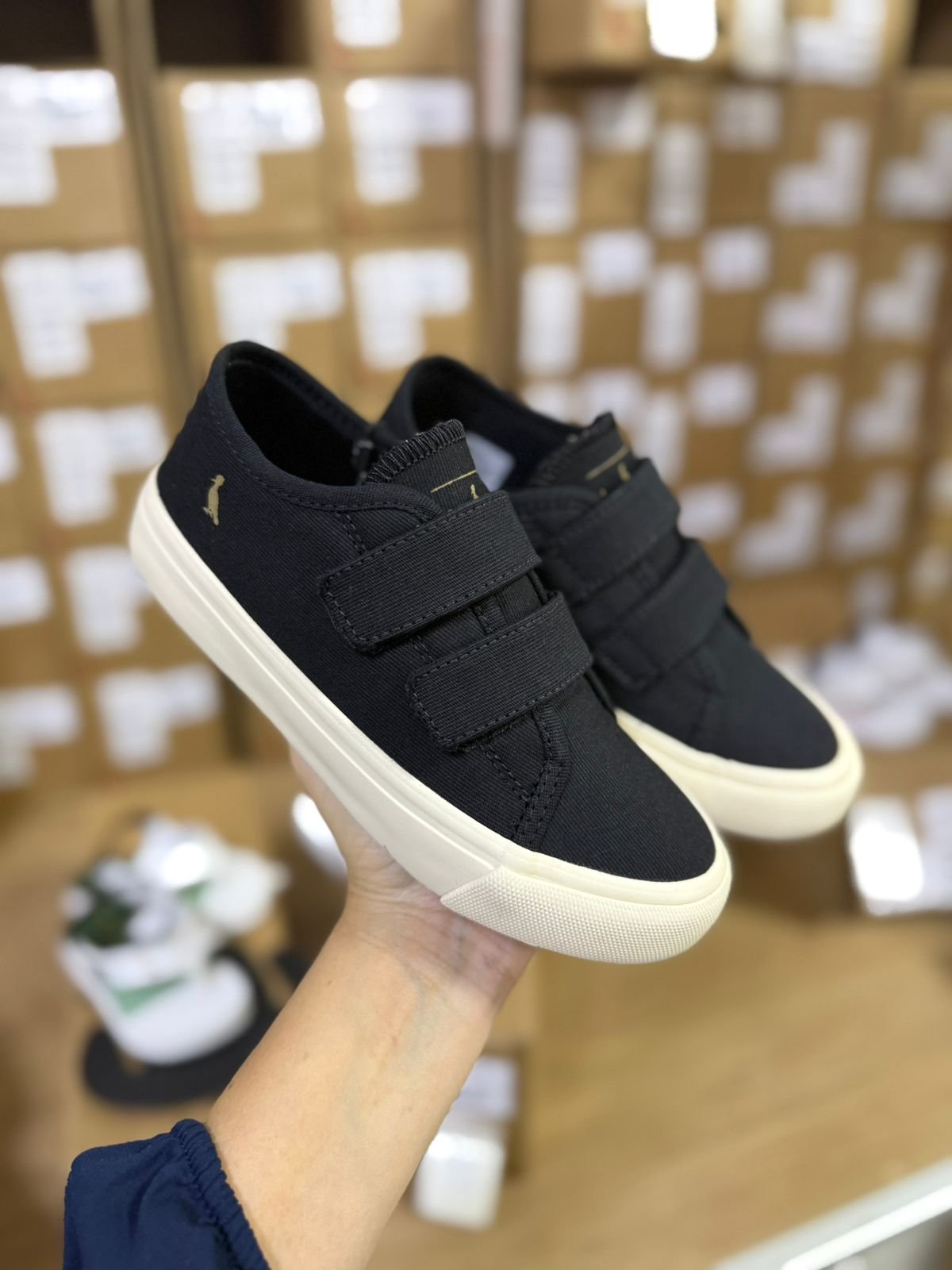 TÊNIS VELCRO DUPLO PICA PAU MINIMALISTA MENINO RESERVA MINI - PRETO