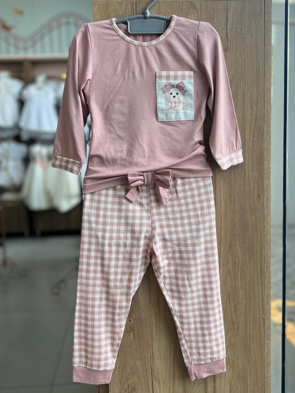 CONJUNTO PIJAMA BLUSA MANGA LONGA CACHORRO LAÇO BOLSO E CALÇA XADREZ MÃE E FILHA MENINA GROW UP - ROSA