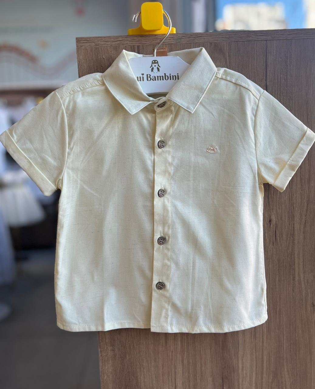CAMISA MANGA CURTA BOTÕES MINIMALISTA MENINO UP BABY - AMARELO CLARO