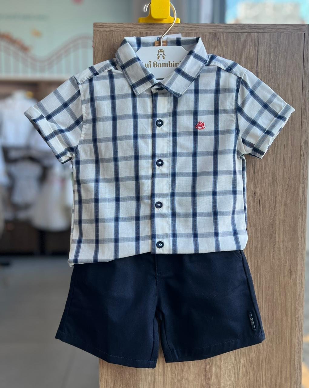 CONJUNTO CAMISA MANGA CURTA XADREZ MINIMALISTA CAVALO BORDADO E BERMUDA MENINO UP BABY - BRANCO/AZUL ESCURO