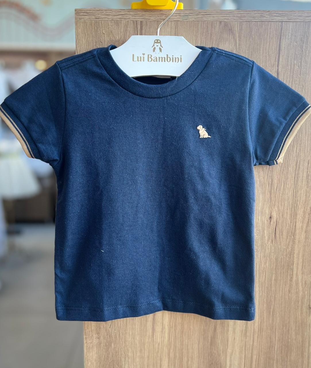 CAMISETA MANGA CURTA MINIMALISTA BORDADO CACHORRO MENINO QUIMBY - MARINHO