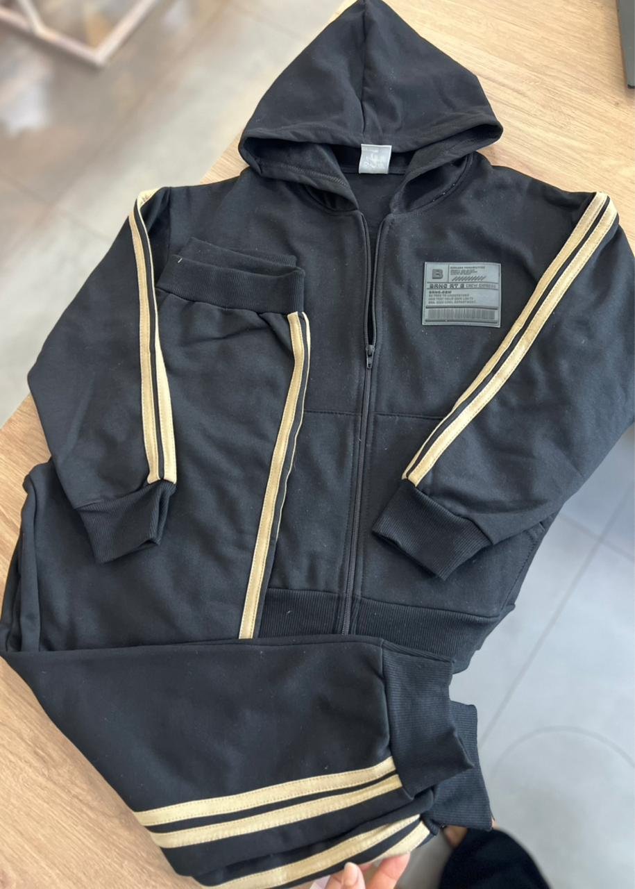 CONJUNTO MOLETOM BLUSÃO MANGA LONGA COM CAPUZ ZIPER BRNC E CALÇA BOLSO MENINO BRINCAR É ARTE - PRETO