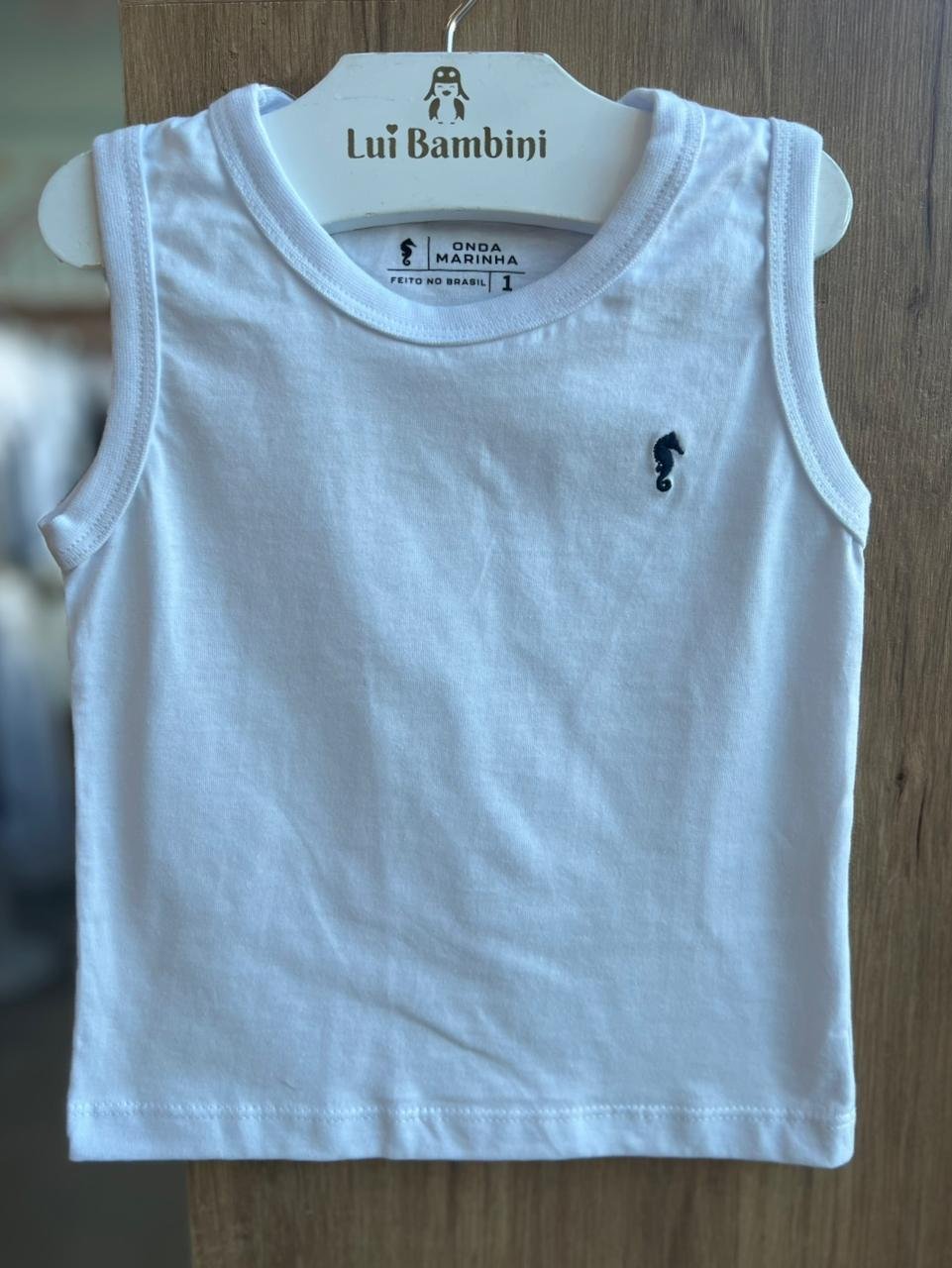 CAMISETA REGATA BÁSICA LISA CAVALO MARINHO BORDADO MENINO ONDA MARINHA - BRANCO