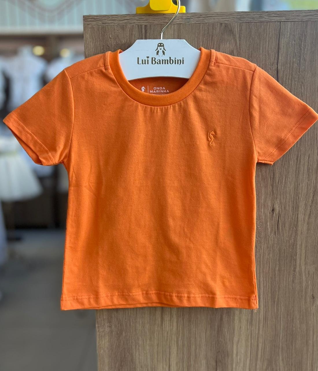 CAMISETA MANGA CURTA BÁSICA LISA CAVALO MARINHO ONDA MARINHA - LARANJA