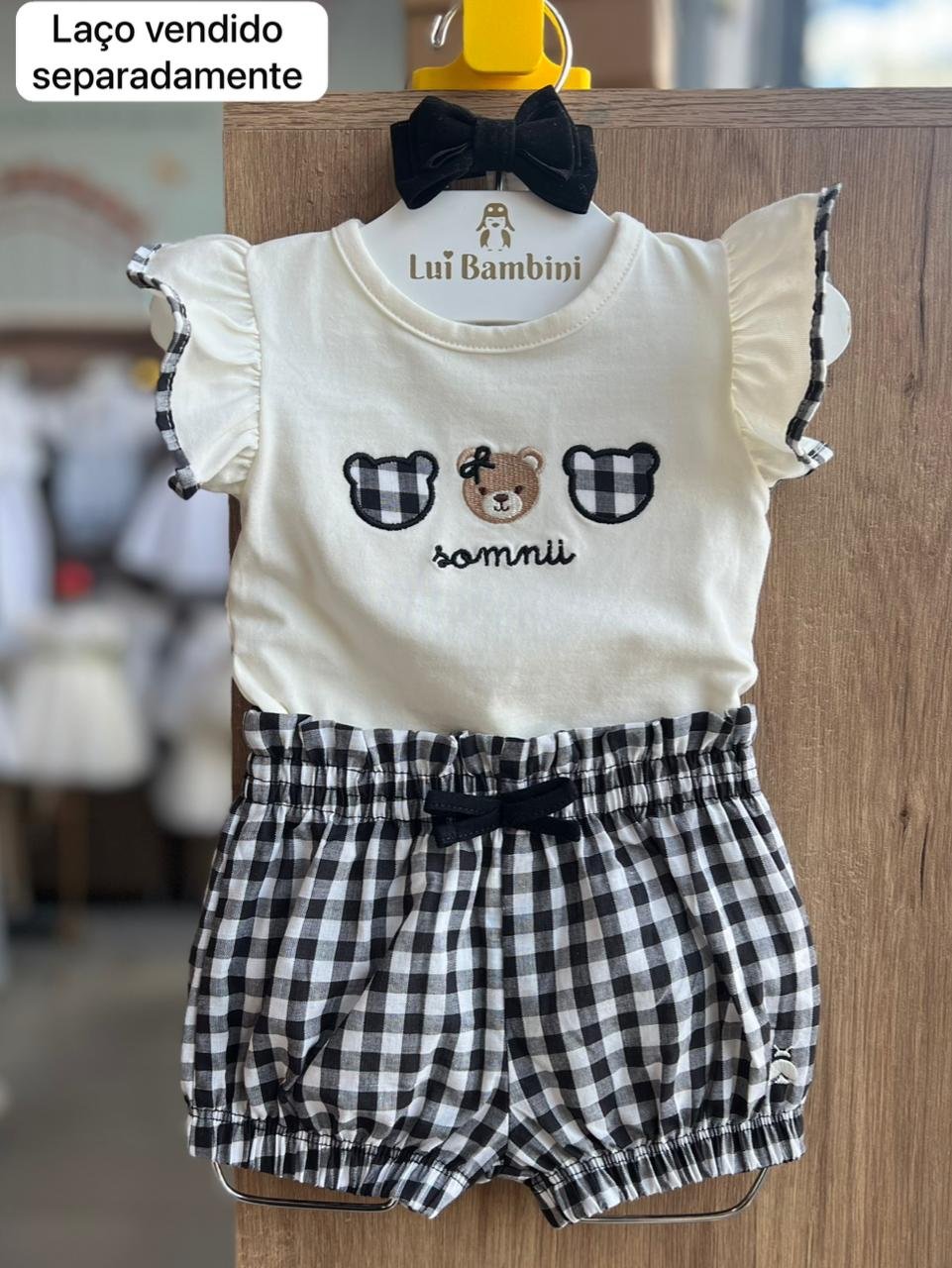 CONJUNTO BODY MANGA CURTA URSO BORDADO PATCH XADREZ E SHORT MENINA SOMNII - CREME/PRETO
