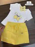 CONJUNTO BLUSA MANGA CURTA ENJOY LIMÃO STRASS E SHORT SAIA MOLETOM MENINA SOMNII - CREME/AMARELO