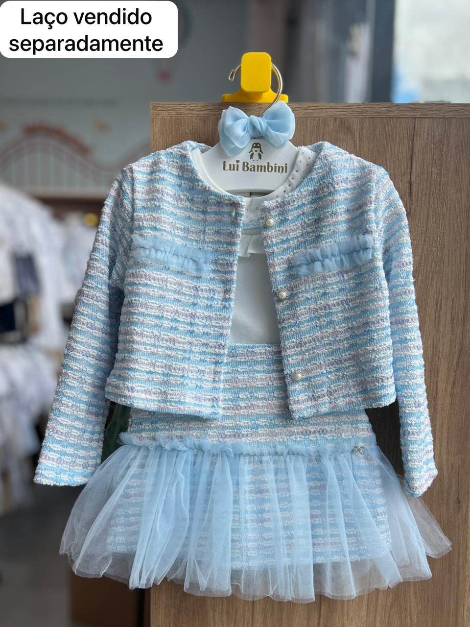 CONJUNTO JAQUETA MANGA LONGA TWEED BOTÕES BLUSA MANGA CURTA BORDADO STRASS E SAIA TULE MENINA PETIT CHERIE - AZUL/OFF