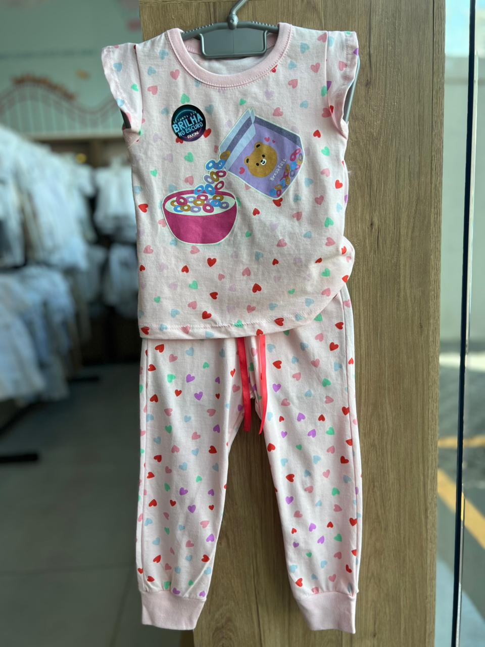 CONJUNTO PIJAMA MANGA CURTA COM CALÇA CAFÉ DA MANHÃ COM CORAÇÕES MENINA FAKINI - ROSA