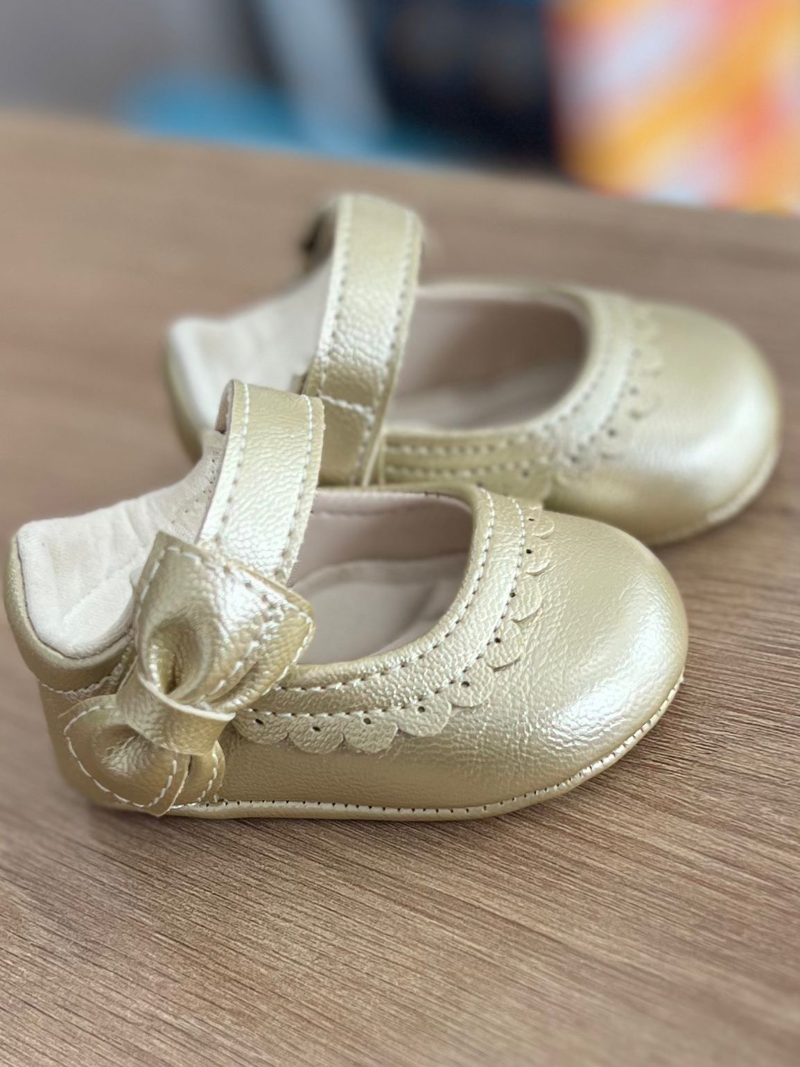 SAPATO SAPATILHA BABADINHO FECHO VELCRO LAÇO MENINA XUÁ XUÁ - DOURADO