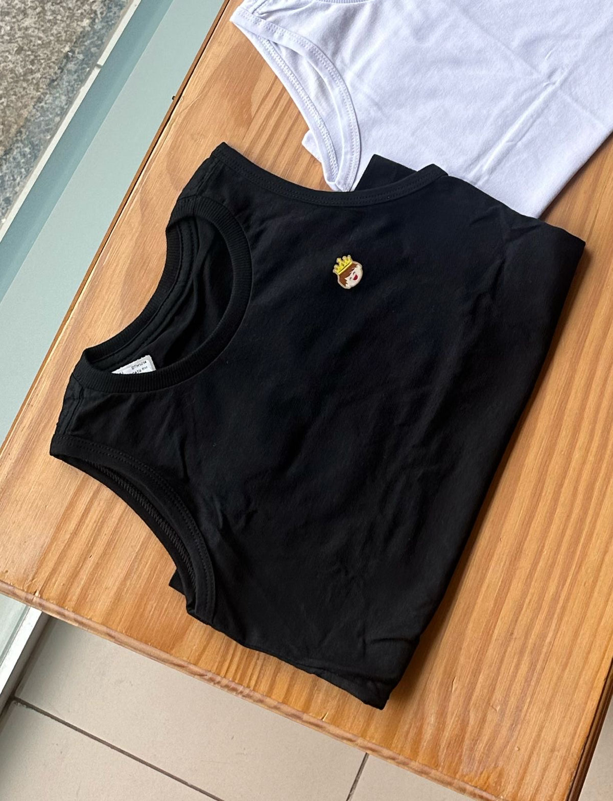 CAMISETA REGATA EM MALHA GOLA REDONDA REI MENINO LUI BAMBINI