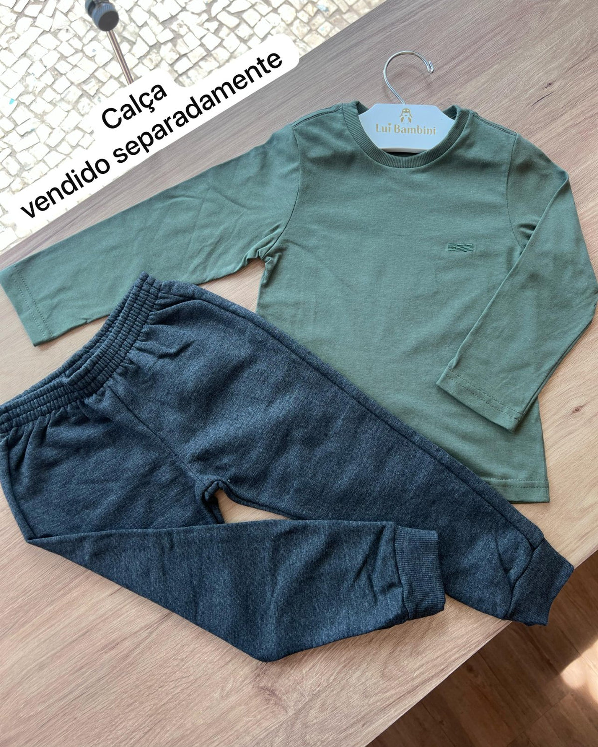CAMISETA MANGA LONGA BÁSICA BORDADO MENINO KINGEJOE - VERDE MILITAR