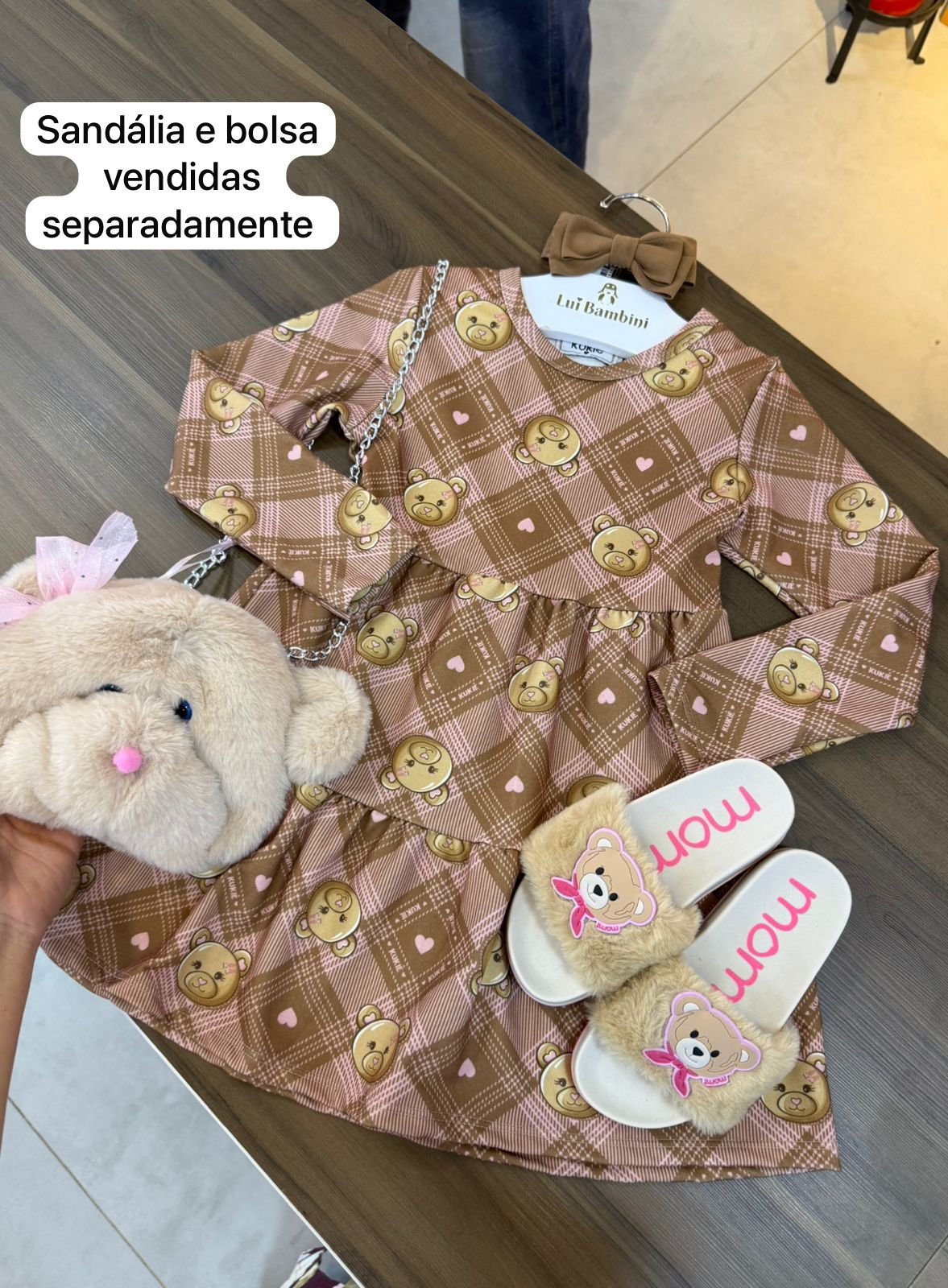 VESTIDO MANGA LONGA URSO CORAÇÕES COM BOLSA MENINA KUKIÊ - MARROM