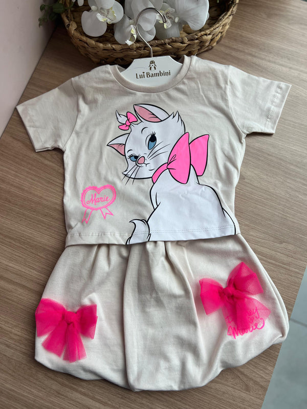 CONJUNTO BLUSA MANGA CURTA GATINHA MARIE E SHORT BALONÊ LAÇOS TULE MENINA FAKINI