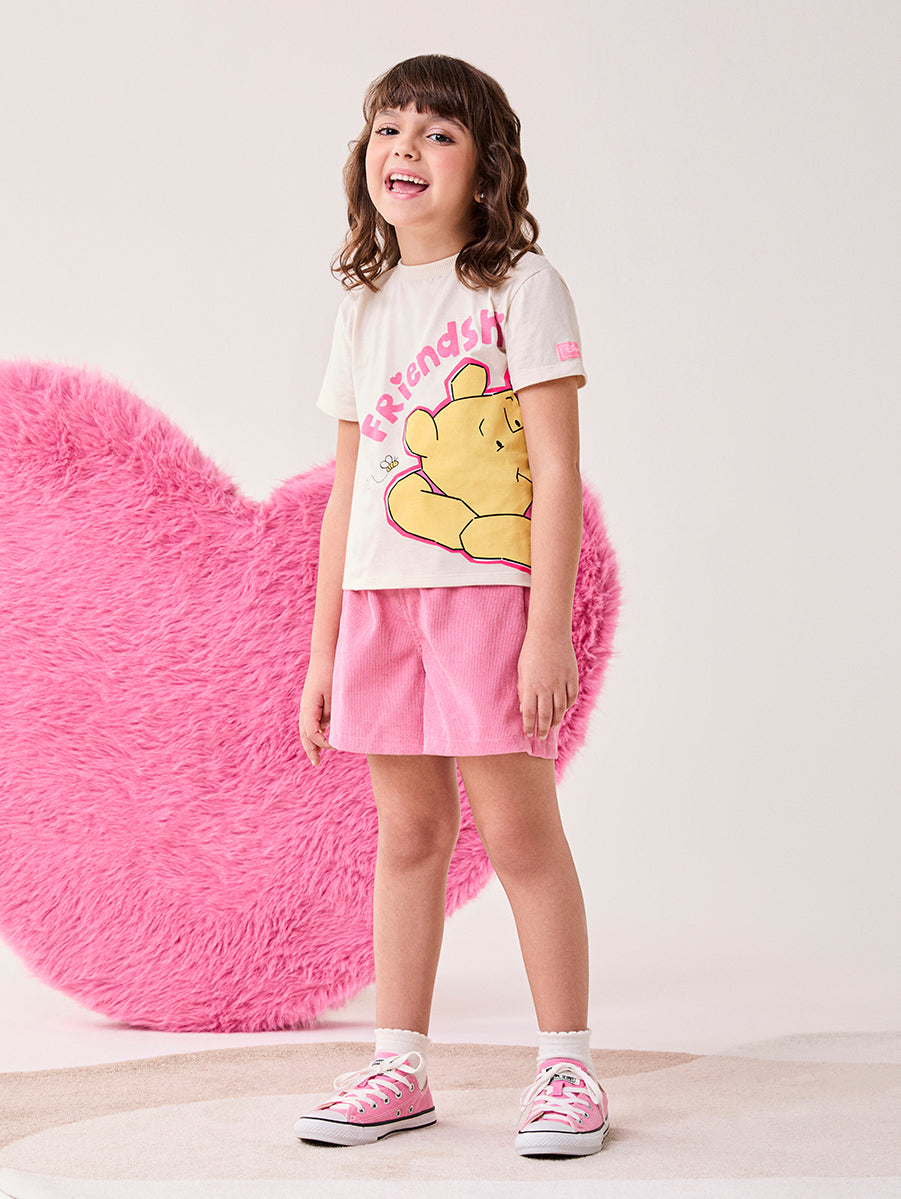 CONJUNTO BLUSA MANGA CURTA URSINHO POOH E LEITÃO MOMENTO FELIZ E SHORT CANELADO MENINA BIMBI