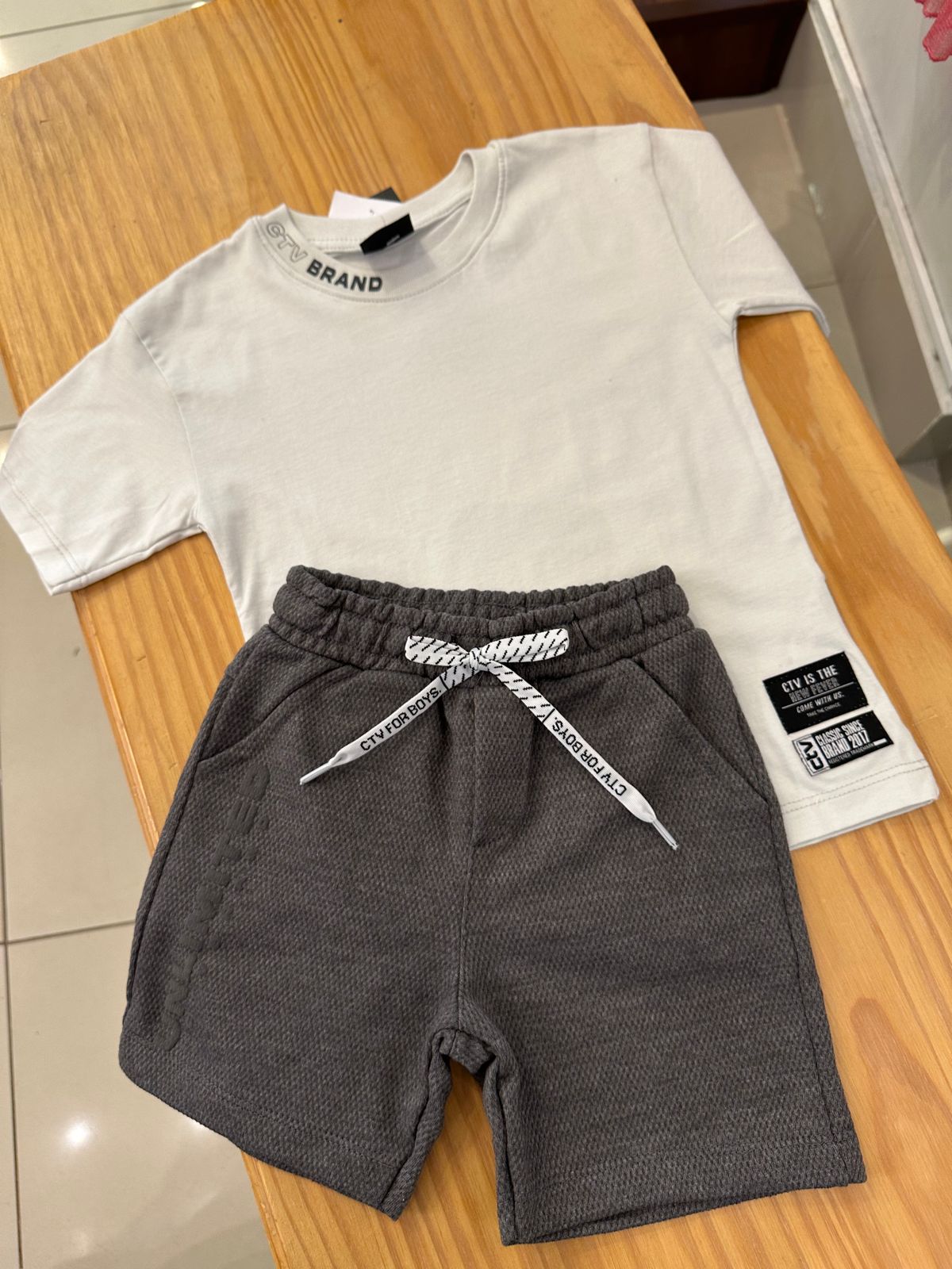 CONJUNTO CAMISETA MANGA CURTA BRAND COM BERMUDA UNLIMITED CADARÇO MENINO CATAVENTO