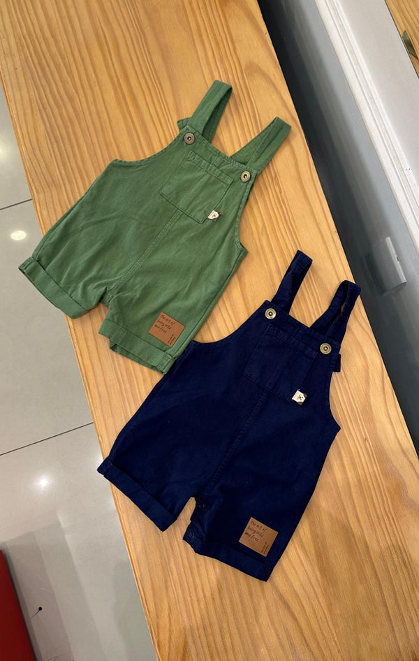 MACACÃO SARJA COM ALÇA BOLSO E BARRA DOBRADA CACHORRINHO MENINO FAKINI