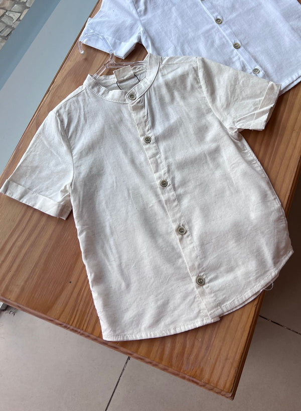 CAMISA MANGA CURTA SOCIAL COM BOTÕES E GOLA PADRE MENINO JOHNNY FOX