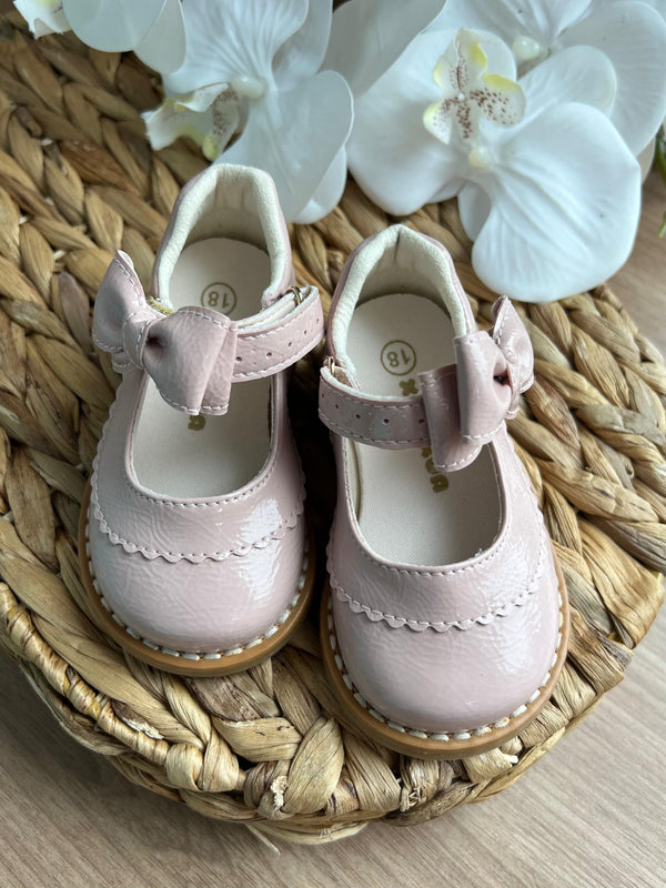 SAPATO SAPATILHA ALÇA VELCRO VERNIZ LAÇO COSTURA EXTERNA MENINA XUA XUA