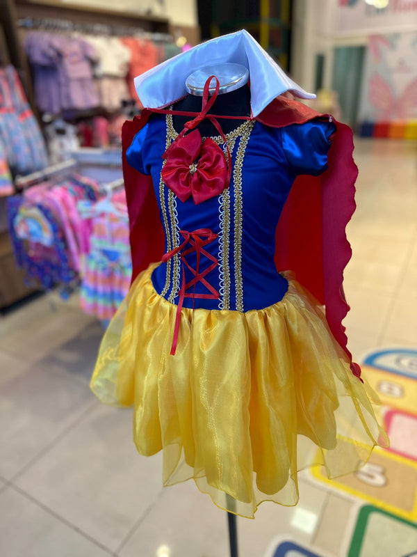 FANTASIA BRANCA DE NEVE CURTA COM CAPA E TIARA MENINA LUI BAMBINI