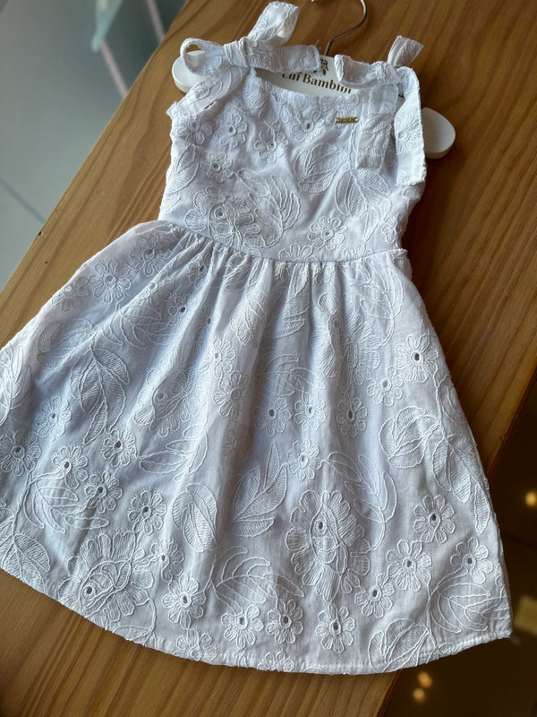 VESTIDO COM ALÇA AJUSTÁVEL EM LAISE E FLORES BORDADAS MENINA FAKINI