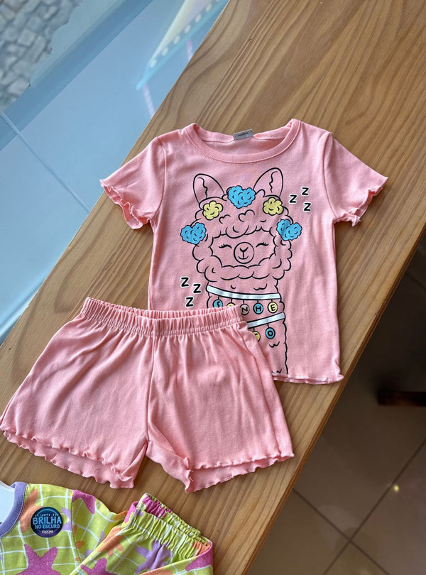 CONJUNTO PIJAMA MANGA CURTA LHAMA COM SHORT EM RIBANA SONHE ALTO MENINA FAKINI