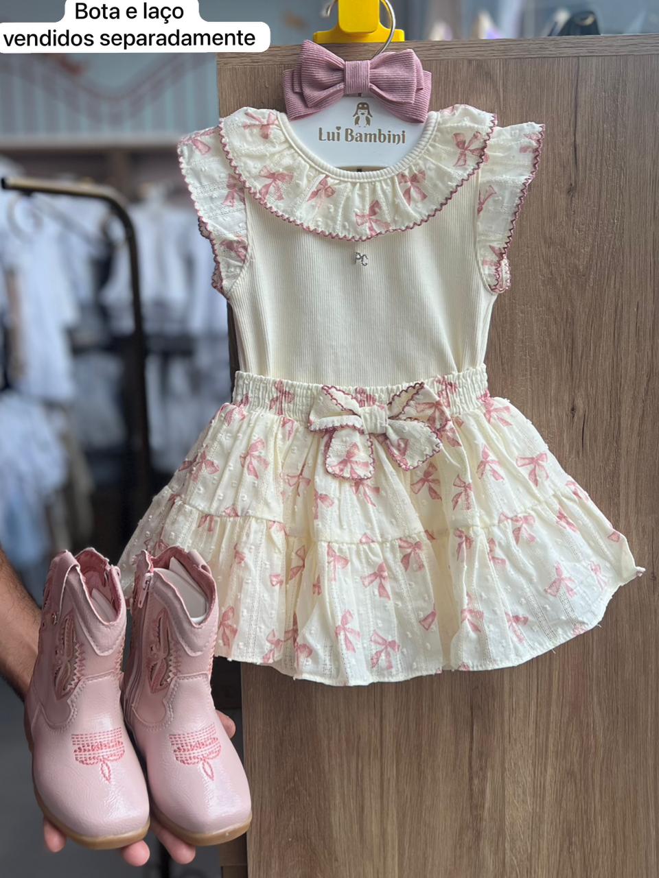CONJUNTO BLUSA REGATA BABADO CANELADO LAÇO E SAIA MENINA PETIT CHERIE - CREME