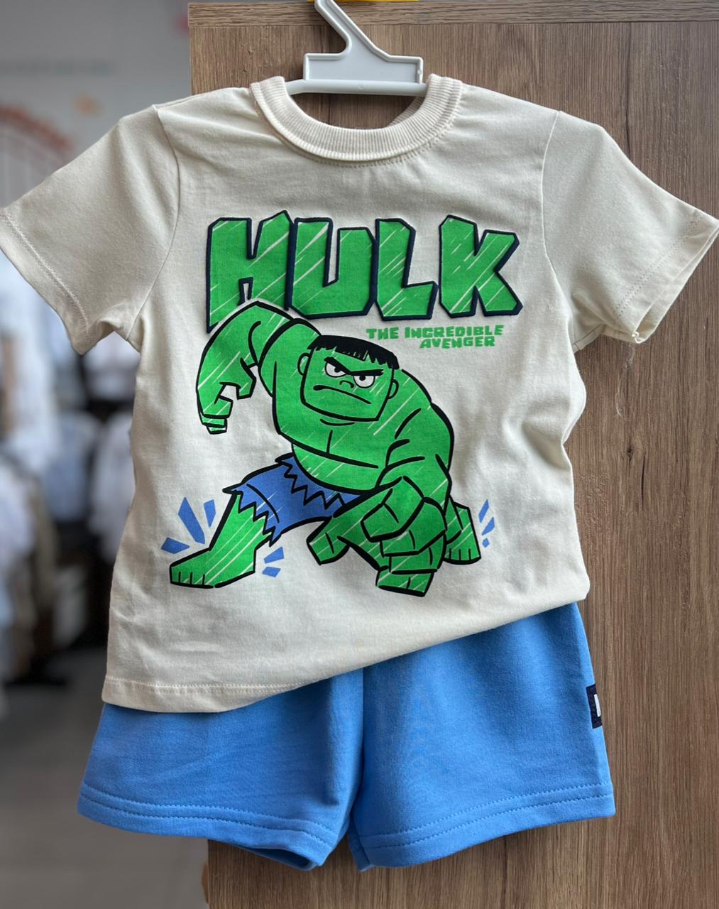 CONJUNTO CAMISETA MANGA CURTA O INCRIVEL HULK HEROI VINGADORES AVENGERS E BERMUDA MENINO BIMBI - BEGE/AZUL