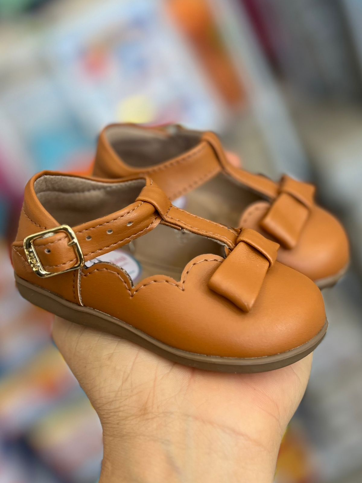 SAPATO SAPATILHA FECHO METÁLICO LAÇO ONDULADO FOSCO MENINA LUI BAMBINI - CARAMELO