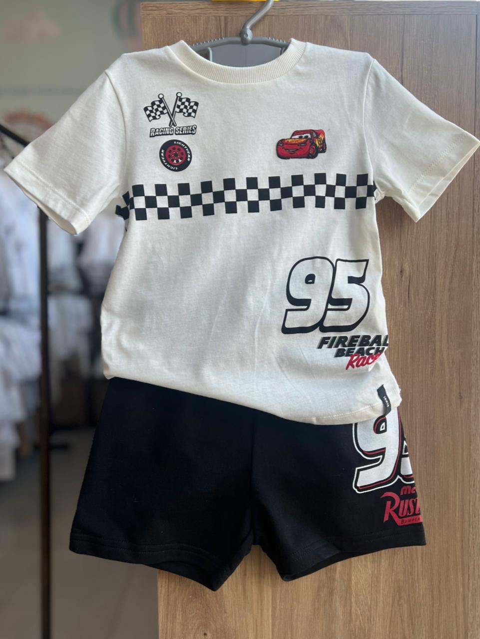 CONJUNTO CAMISETA MANGA CURTA CARROS RELAMPAGO MCQUEEN PATCH E BERMUDA MENINO BIMBI - OFF/PRETO