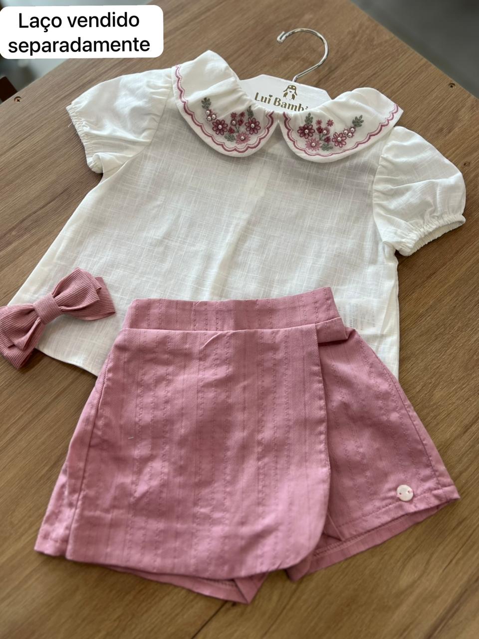 CONJUNTO BLUSA MANGA CURTA BORDADO FLORES PÉROLAS E SHORT SAIA MENINA PETIT CHERIE - OFF/ROSA