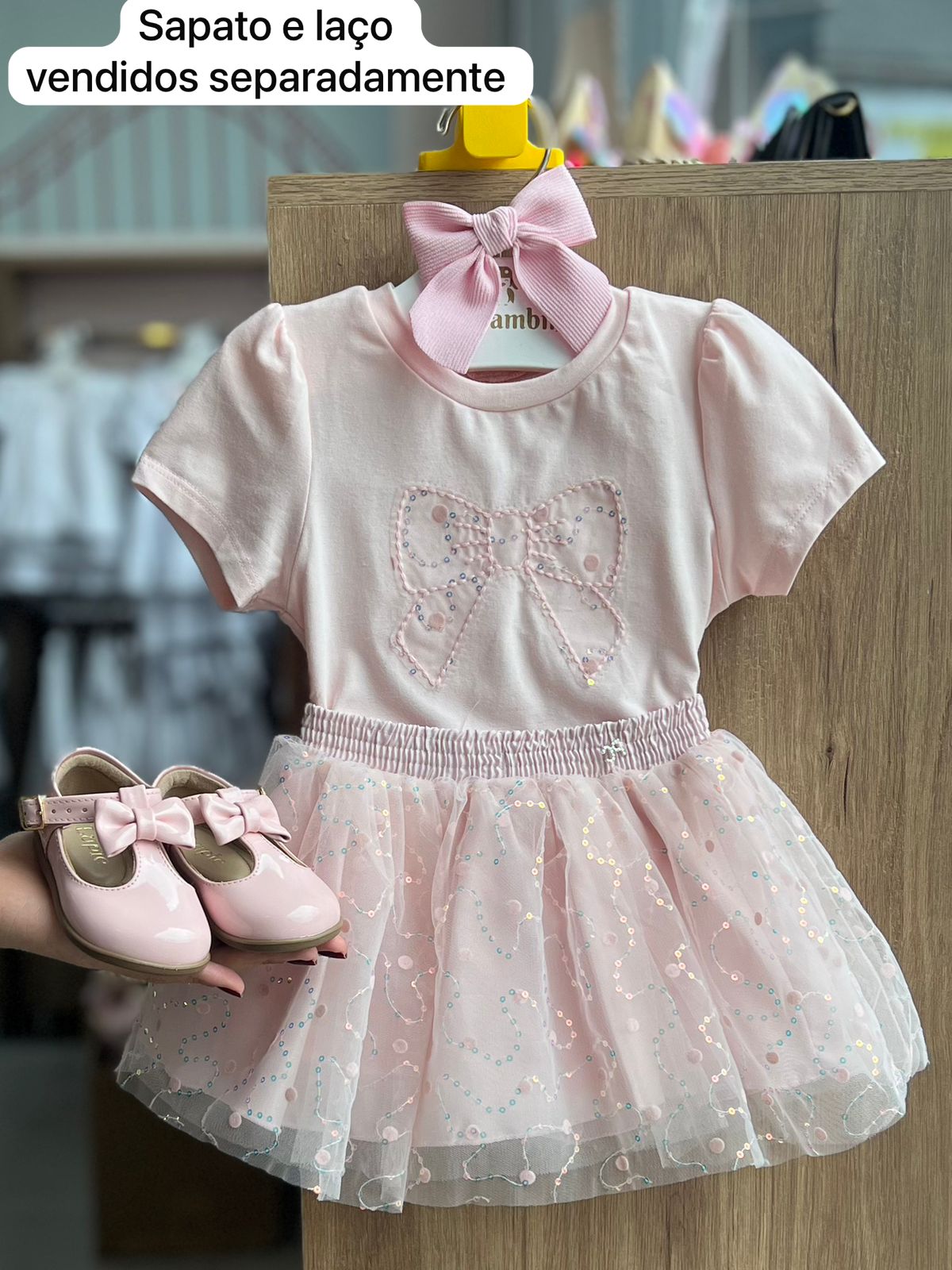 CONJUNTO BLUSA MANGA CURTA LAÇO BORDADO PAETES E SAIA TULE MENINA PETIT CHERIE - ROSA