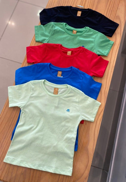 CAMISA MANGA CURTA EM MEIA MALHA COM BORDADO MENINO UP BABY