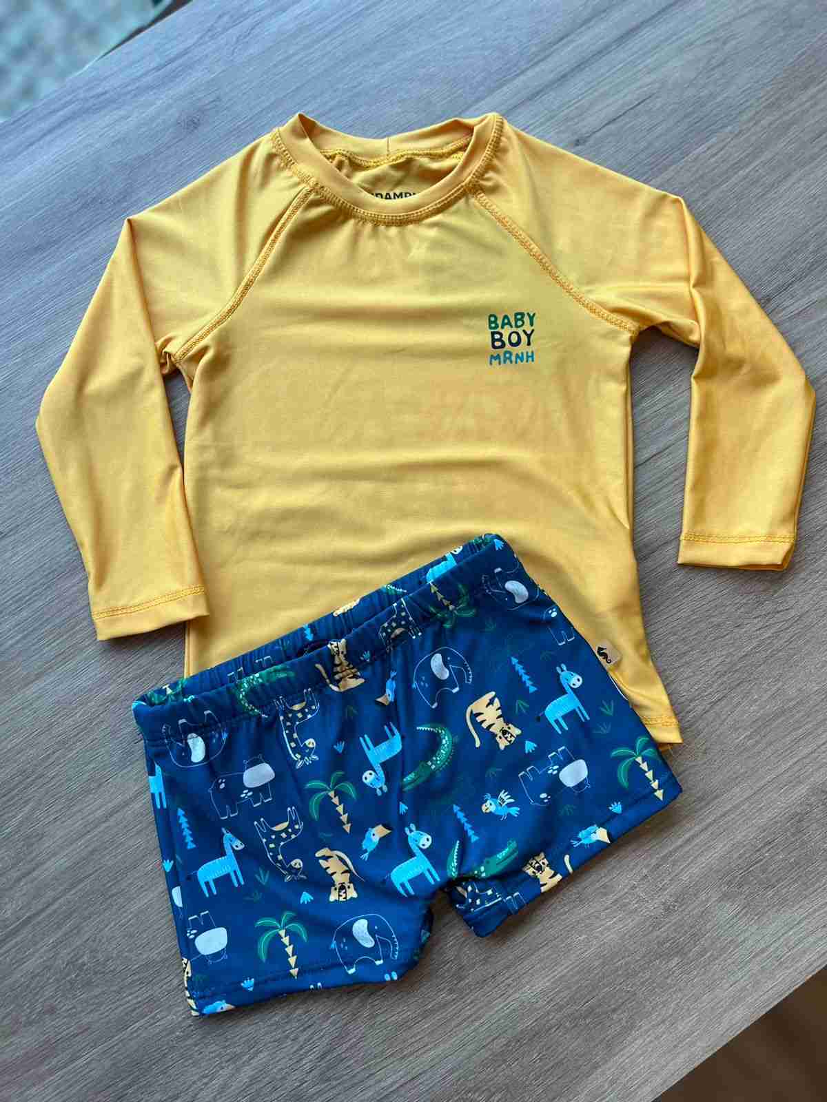 Amarelo