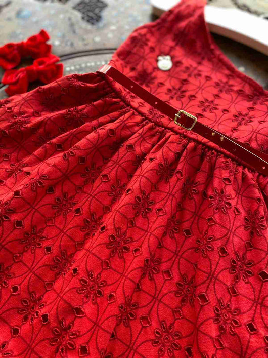VESTIDO DE ALÇA COM LAÇO E CINTO EM LAISE FLORAL MEDALHA MENINA ANGERO