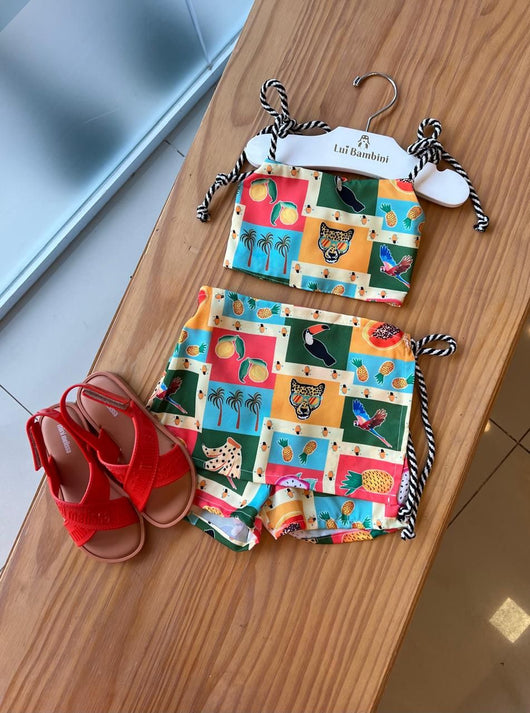 CONJUNTO BLUSA DE ALCA COM AMARRACAO E SHORT SAIA FRUTAS TROPICAIS MENINA LUI BAMBINI PRO30