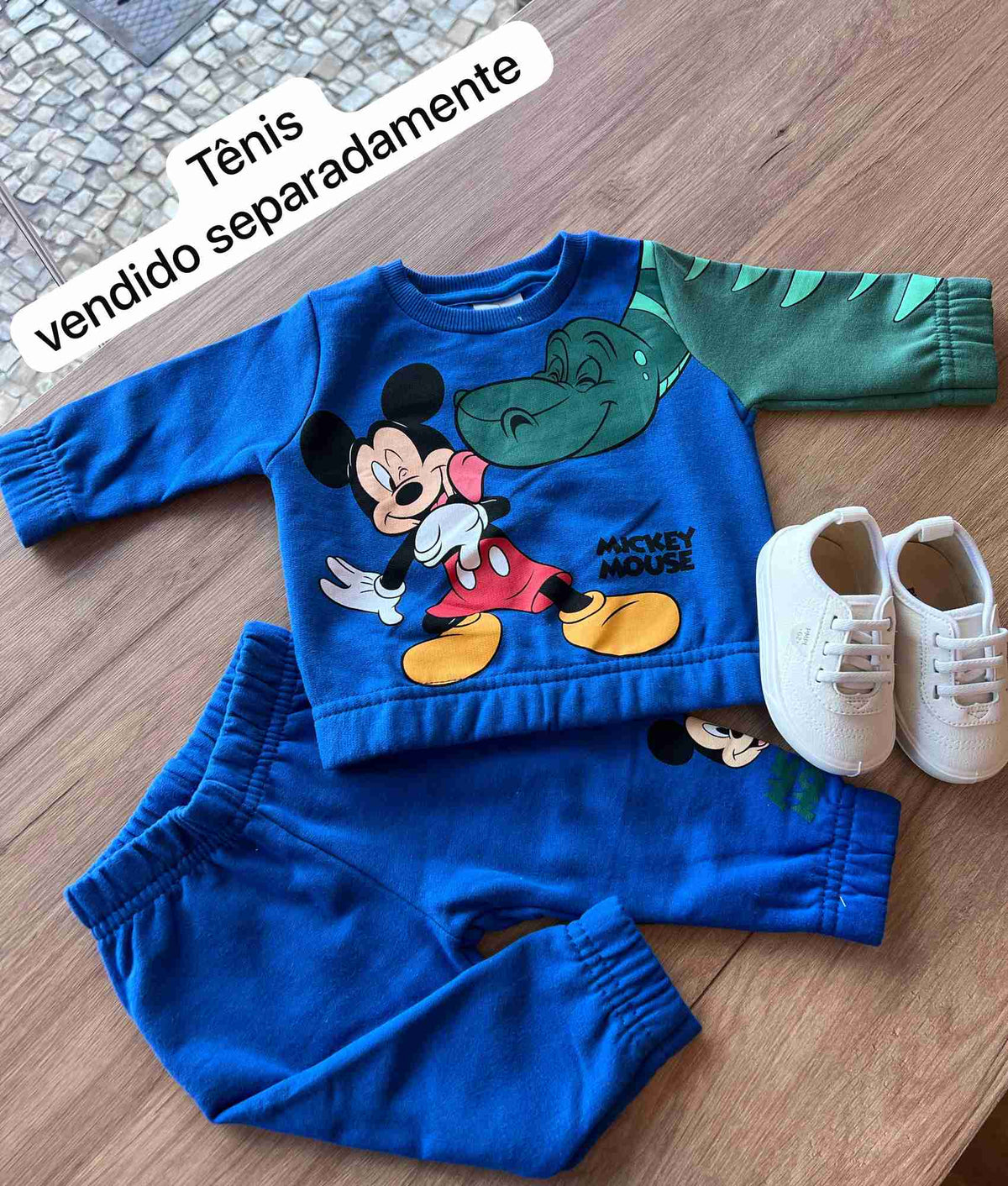 AZUL ESCURO