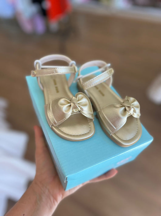 SANDALIA COM VELCRO LATERAL E LAÇO DUPLO DECORATIVO MENINA XUA XUA
