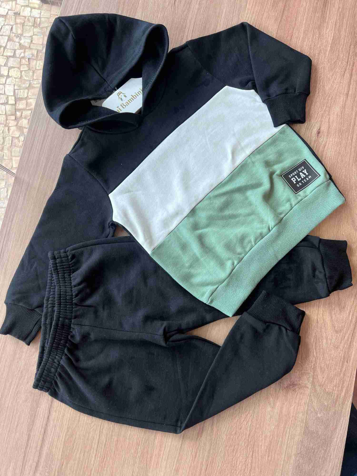 PRETO