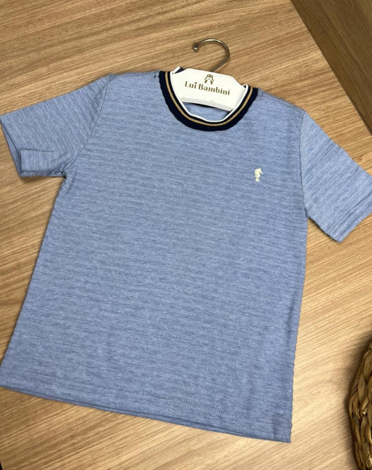 CAMISETA MANGA CURTA TRABALHADA RELEVO CAVALO MARINHO BORDADO MINIMALISTA MENINO ONDA MARINHA